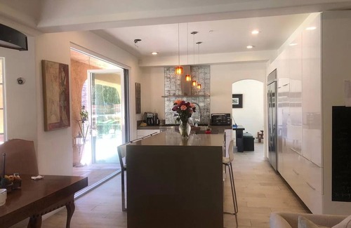 Encinitas Casa | Amplia casera moderna w / Piscina Perfecto para Familias Numerosas