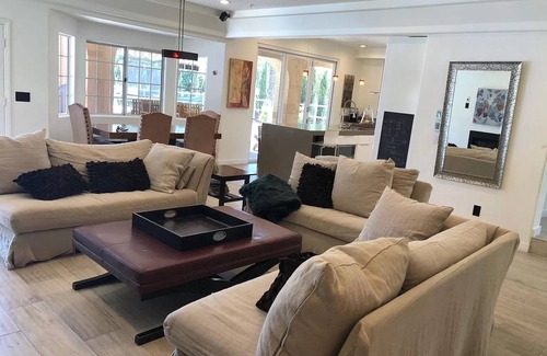 Encinitas Casa | Amplia casera moderna w / Piscina Perfecto para Familias Numerosas