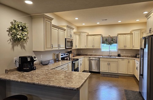 Grand Island Cabina | Spacious modern lodge outside of city