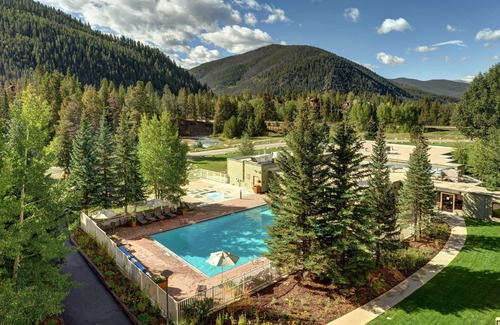 Lakeside Village Apartamento | Spacious + Modern Mountain Room