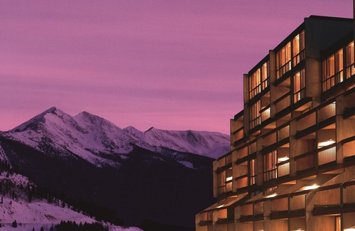 Lakeside Village Apartamento | Spacious + Modern Mountain Room