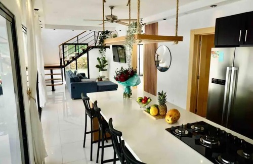 La Ceiba Casa | Spacious Modern Villa, Playa Bonita Beach, Pool