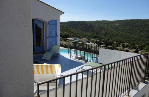 Escragnolles Casa | Amplia casa de montaña, piscina climatizada, gran lote privado con árboles AM