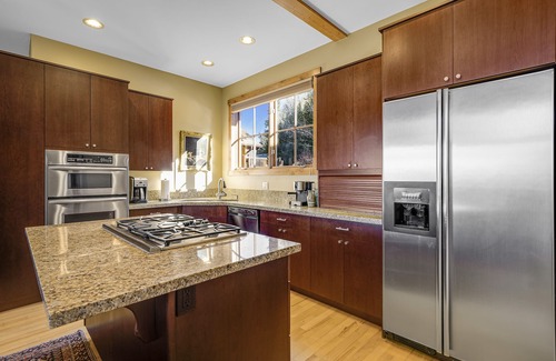 Eagle-Vail Casa | Spacious Mountain Retreat w/ Amazing Views! By Gorecreek Rentals
