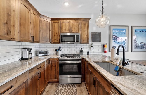 Brian Head Condominio | Spacious Mountain Townhome | Game Room + Near Slopes