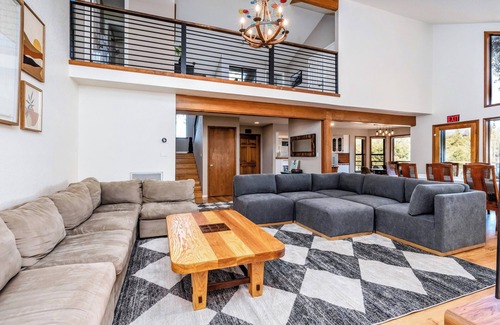Oakhurst Casa | Spacious Mountain View Home - Pool, Spa, Game Room & Stunning Views [Sleeps 16]