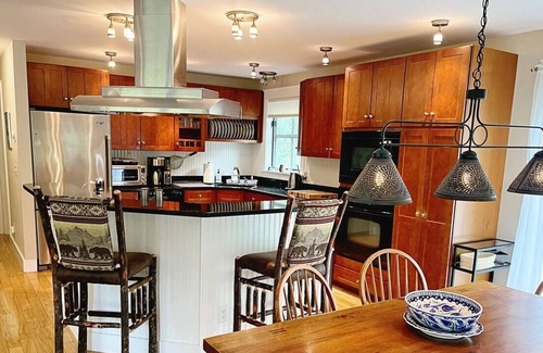 Stratton Casa | Spacious Mtn Home with Hot Tub, fire pit