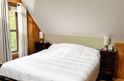Stratton Casa | Spacious Mtn Home with Hot Tub, fire pit