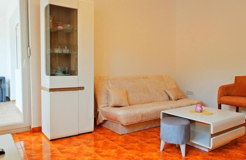 Tivat Apartamento | Spacious Nature View Flat Near Porto Montenegro