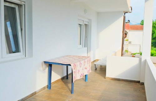 Tivat Apartamento | Spacious Nature View Flat Near Porto Montenegro