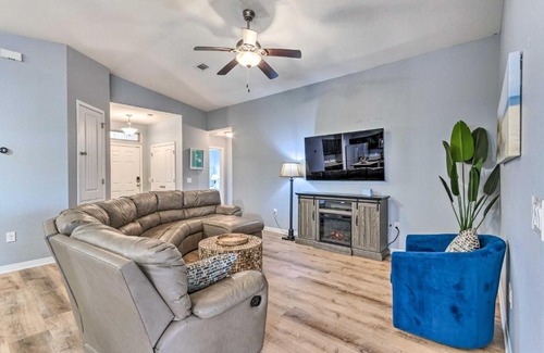 Navarre Casa | Spacious Navarre Retreat with Fenced-In Yard!