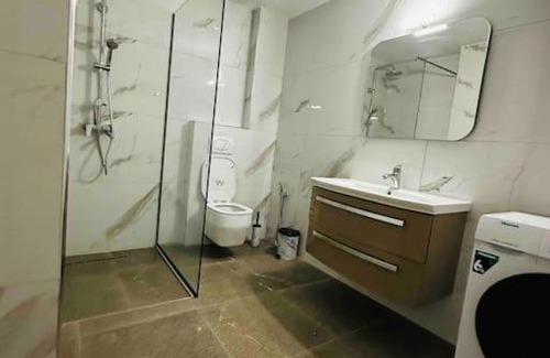 Kodrra Apartamento | Spacious New Apartment at a Seaside Residence Sarande