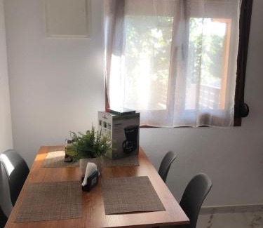 Nea Skioni Apartamento | Spacious New apartment near the sea!