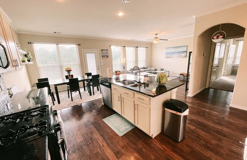 Conroe Casa | Spacious, New build 4 bedroom house in Conroe