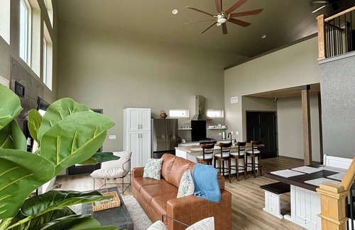 Colorado City Cabina | Spacious new home, mtn views, CO City-Rye, RV Hook-Up, golfing, hiking, fishing