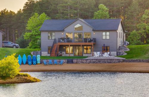 New Lisbon Casa | Spacious New Lisbon Home with Lake Access!
