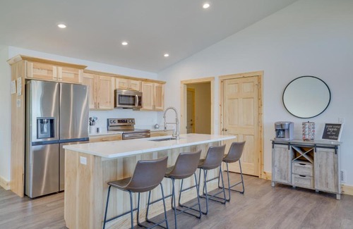 New Lisbon Casa | Spacious New Lisbon Home with Lake Access!
