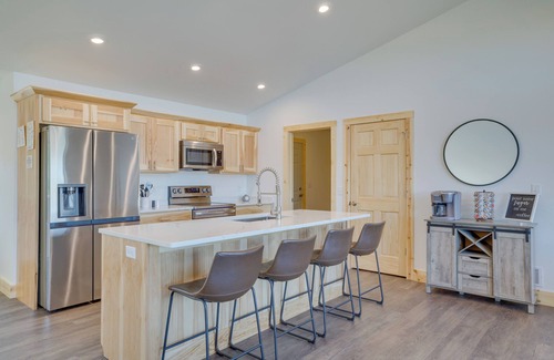 New Lisbon Casa | Spacious New Lisbon Home w/ Lake Access!