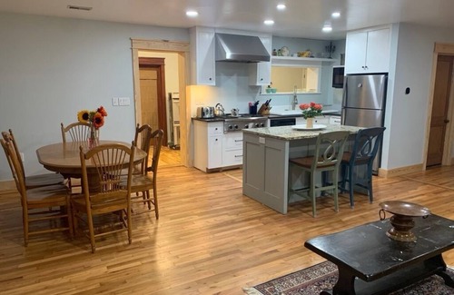 Athens Casa | Spacious, newly remodeled home with a large porch and 8 min from downtown Athens