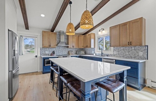 Beaver Dam Casa | Spacious Newly Renovated 5-bedroom Lake Front house in charming Beaver Dam WI