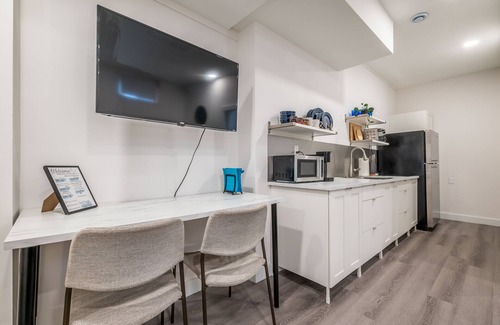 Bedford Apartamento | Spacious Newly Renovated 1 Bedroom Suite