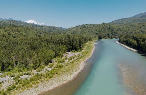 Concrete Chalet De Esquí | Spacious North Cascades Riverside A-Frame with Mt Baker Views - Dog-Friendly
