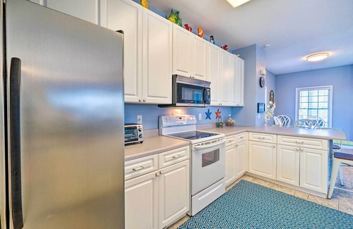 North Topsail Beach Cabaña | Spacious North Topsail Family Home With 2 Decks