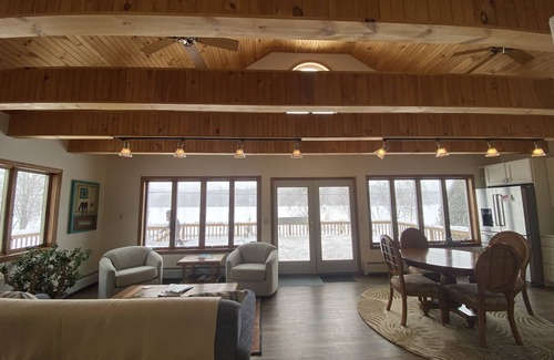 Glover Casa | Spacious Northeast Kingdom Retreat on Beautiful Shadow Lake!