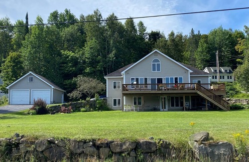 Glover Casa | Spacious Northeast Kingdom Retreat on Beautiful Shadow Lake!