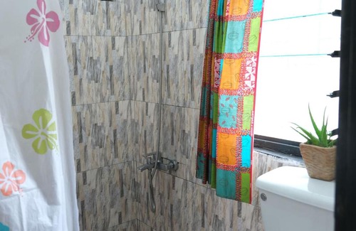Osu Apartamento | Spacious Oasis in Osu's Grove of Trees