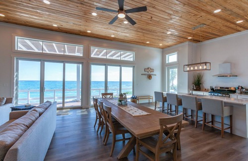 Great Guana Cay Casa | Spacious Ocean Front Home! Amazing Views!