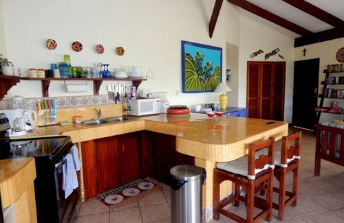 Playa Hermosa Villa | Amplia villa con vista al mar con piscina privada.