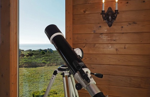 Bodega Bay Casa | Spacious * Ocean View * Walking Trail to Beach * Hot Tub