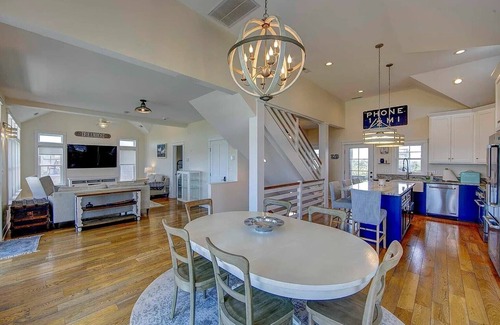 Wind Over Waves Cabaña | Spacious Oceanfront Cottage with Pool in Salvo