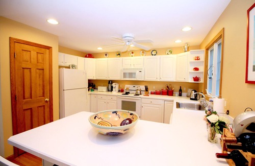 Wellfleet Casa | ¡Nuevo listado! Amplio Oceanside 3BD - A / C, Sun Room, lugar apartado cerca de todas las ofertas de Wellfleet