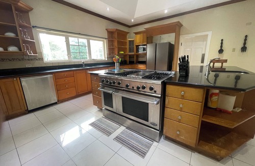 Montego Bay Villa | Spacious Oceanview Villa w/ Pool & Staff in Gated Montego Bay Community