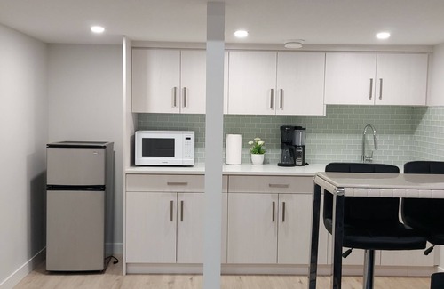 Southeast Calgary Casa | Spacious one bedroom suite in Calgary