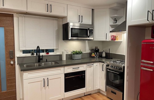 Del Aire Casa | Spacious one bedroom one bath, NEW guest In-law suit-SPC-X
