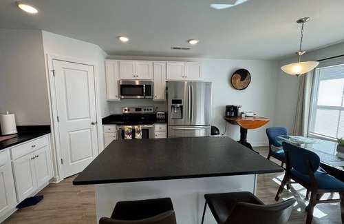 University Place Casa | Spacious One Level, 5 BED Home in Beautiful Charlotte