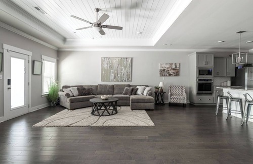 Belle Mina Casa | Spacious One Level Ranch Style Luxury Townhouse