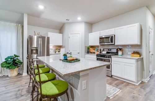 Lafayette Casa | Spacious/open 4 bedroom 3 bath with office