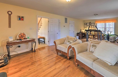 Oriental Casa | Spacious Oriental Home w/ Smith Creek Access!