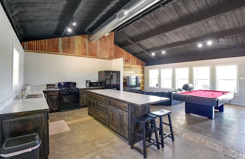 Palo Pinto Casa | Spacious Palo Pinto Home: Private Dock & Pool