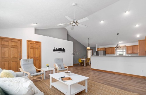 Goodlettsville Casa | Spacious Peaceful Retreat on 5 Acres near Nashville w/Wheelchair access