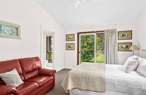 Exeter Casa | Spacious peaceful 3-Bed Home on a Winery Estate