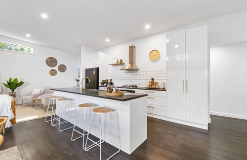 Daylesford Casa | Spacious + Peaceful 3BR house w/deck, 1km to town