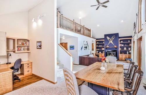 Lac du Flambeau Casa | Spacious Pet-Friendly Lake Home with 2 Kitchens – Perfect for Family Gatherings