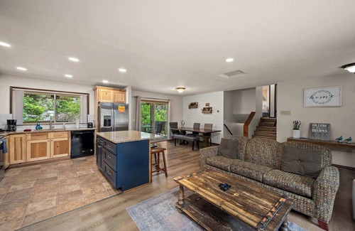 Post Falls Casa | Spacious Pet Friendly Home near Coeur d’Alene!
