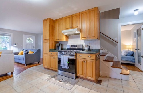 Delta Casa | Spacious Pet Friendly 3 Bed Home w Back/Front Yard