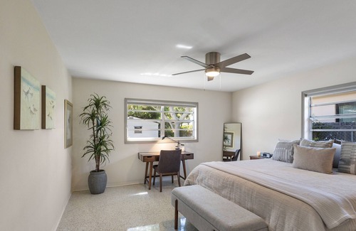 Pinellas Point Casa | Spacious Pink Streets Retreat - Minutes to Beach and Downtown